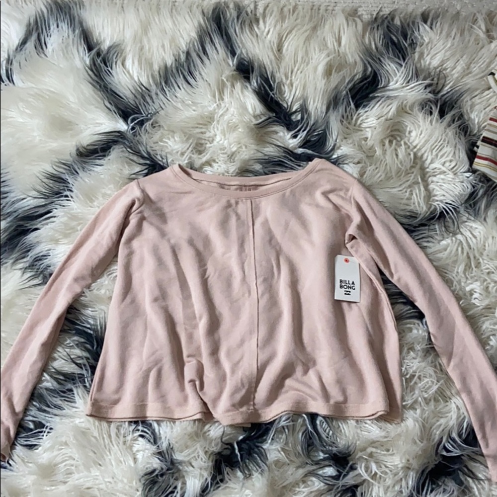 A cute long sleeve shirt!😁